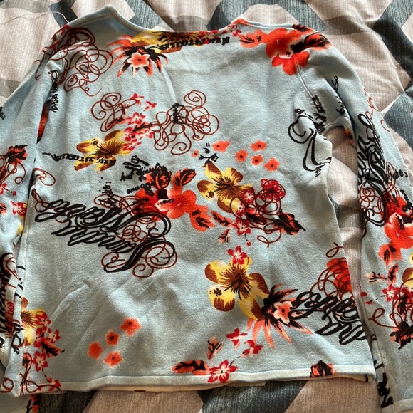 T & L sweater size S - Picture 4 of 4